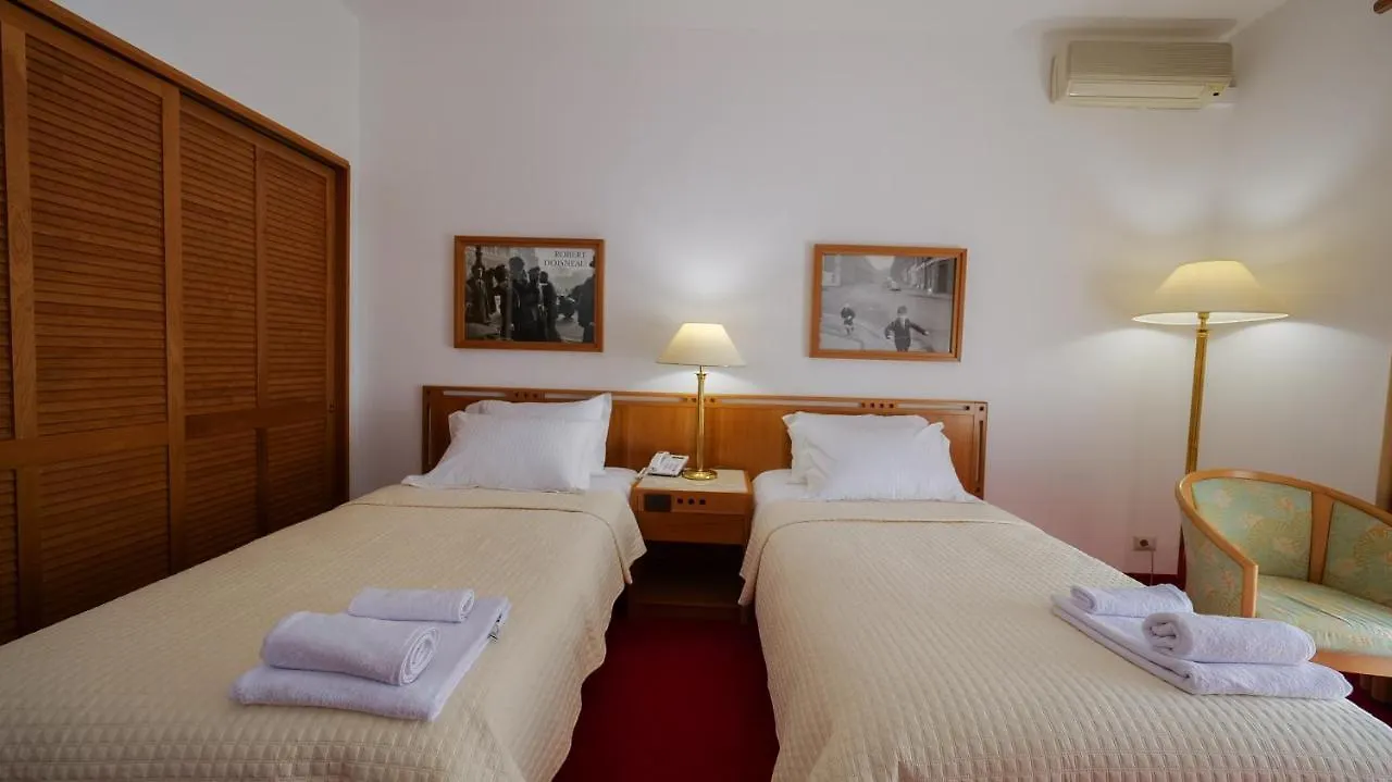 Chateau Linza Resort Tirana 4*,  Albania