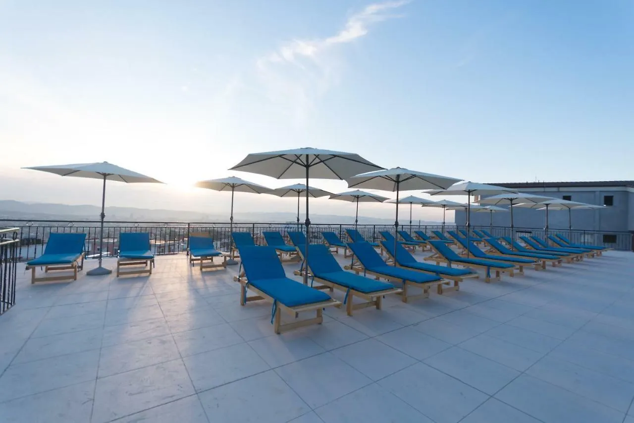 Chateau Linza Resort Tirana 4*,