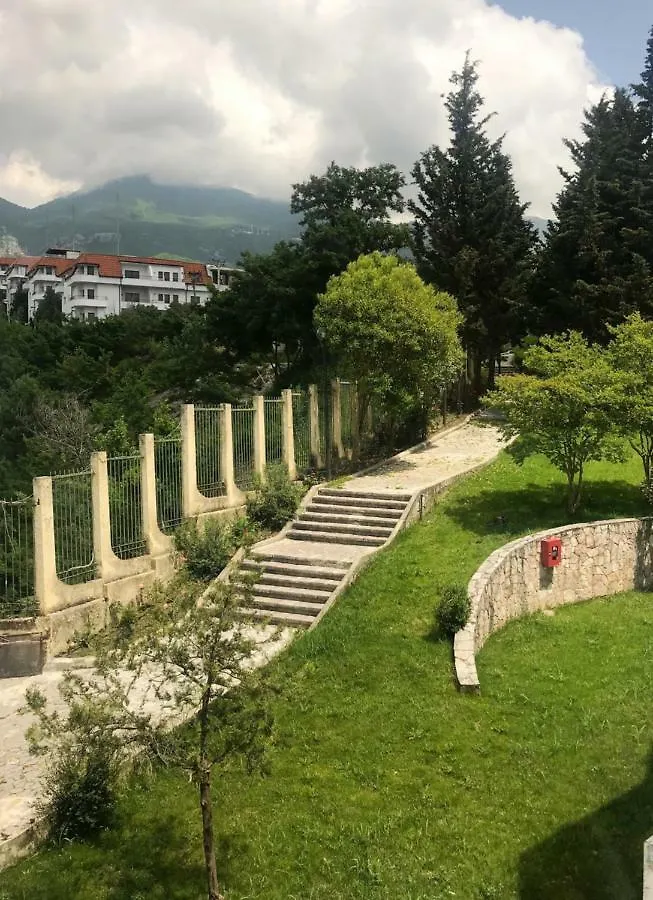 Hotel Chateau Linza Resort Tirana