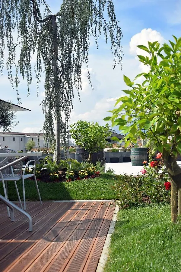 **** Hotel Chateau Linza Resort Tirana Albania