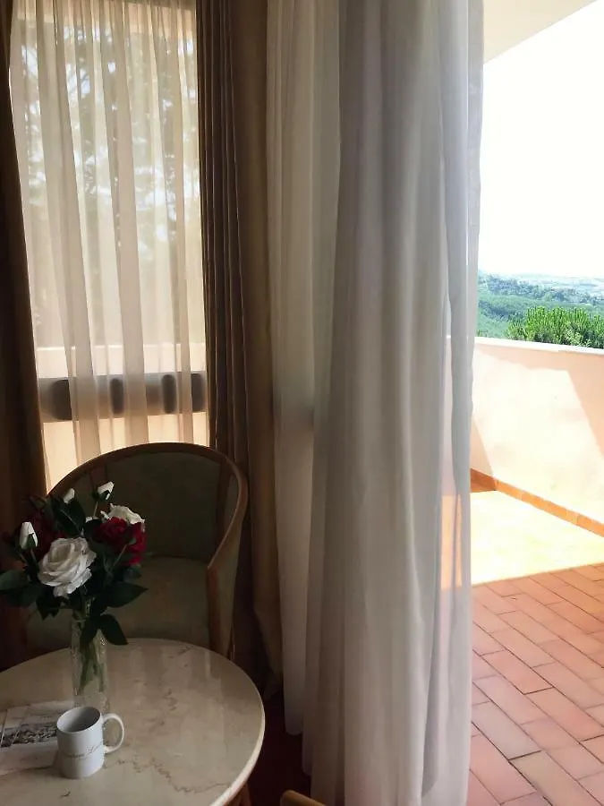 Chateau Linza Resort Tirana 4*,