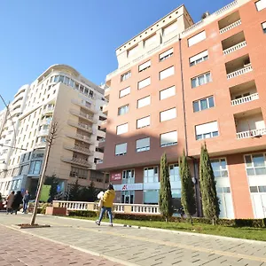 Ξενοδοχείο Oresti Center